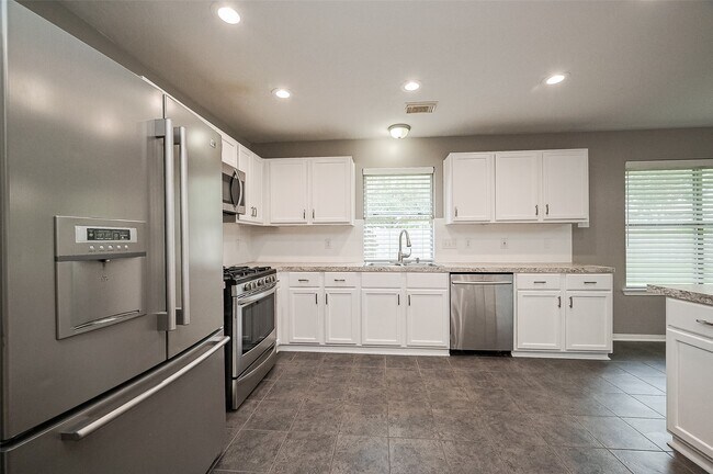 Building Photo - 2802 Burgess Hill Ct