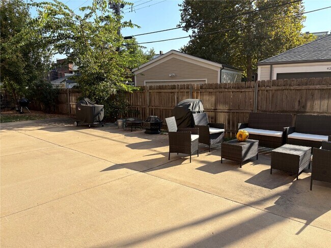 Building Photo - 4228 McPherson Ave