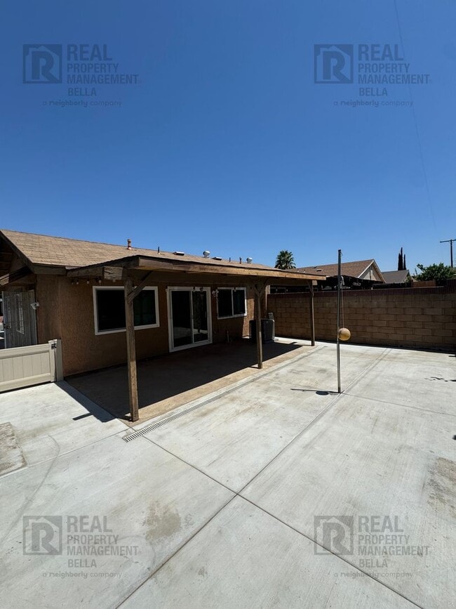 Building Photo - Move-In Ready 2-Bed, 2-Bath in Lake Elsinore