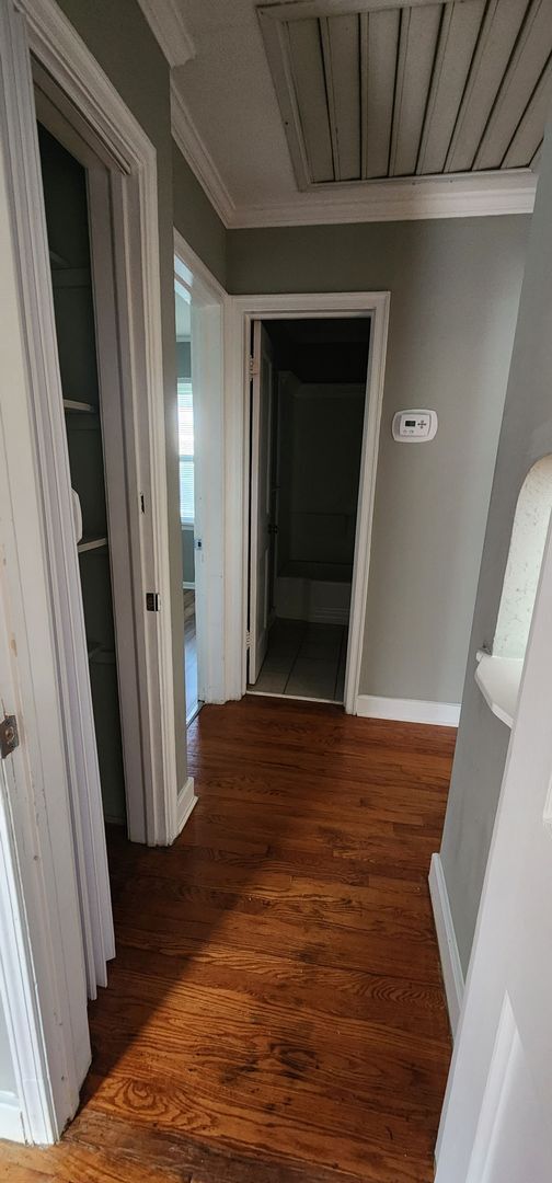 Building Photo - Charming 2-bedroom, 1-bathroom home located in the heart of Kansas City, MO