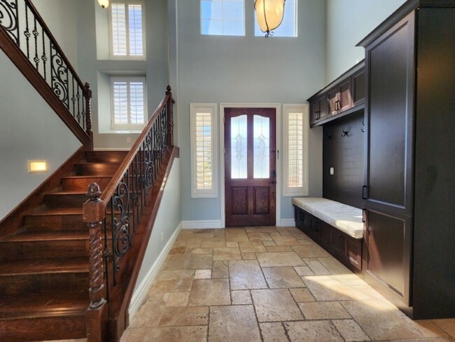 Building Photo - Beautifully Upgraded Southern Highlands Ga...