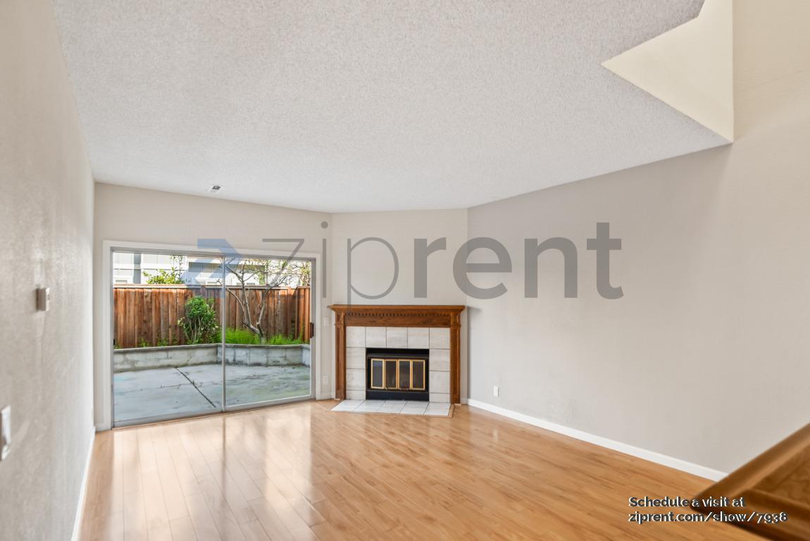 Building Photo - Unit