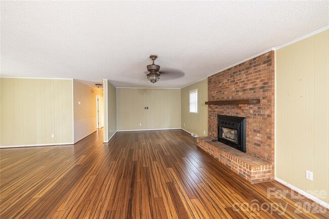 Building Photo - 24752 Kates Dr