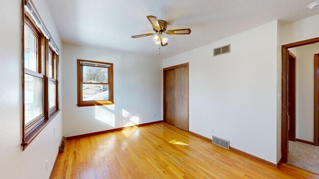 Building Photo - Available August 2026!  Beautiful Home in North Ames