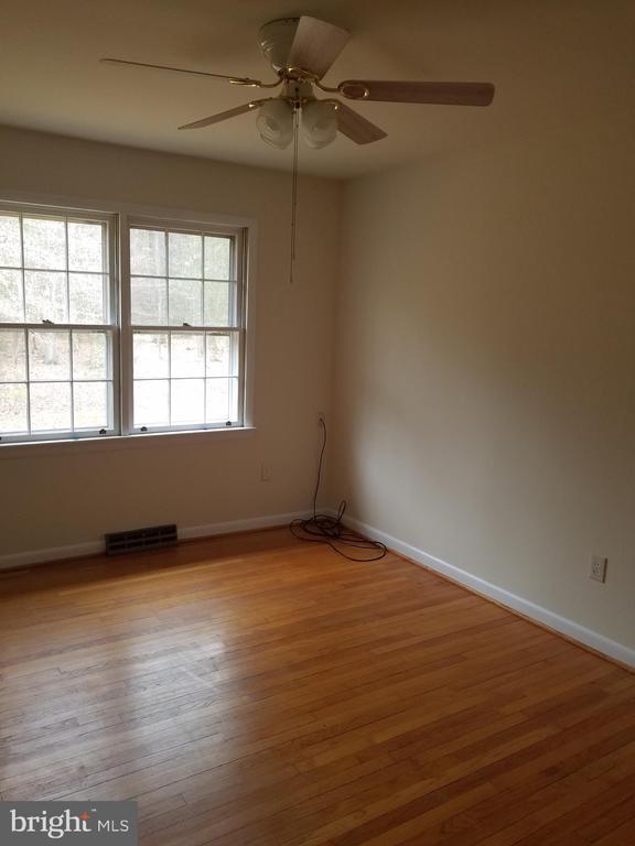 Building Photo - 8685 Ironsides Rd
