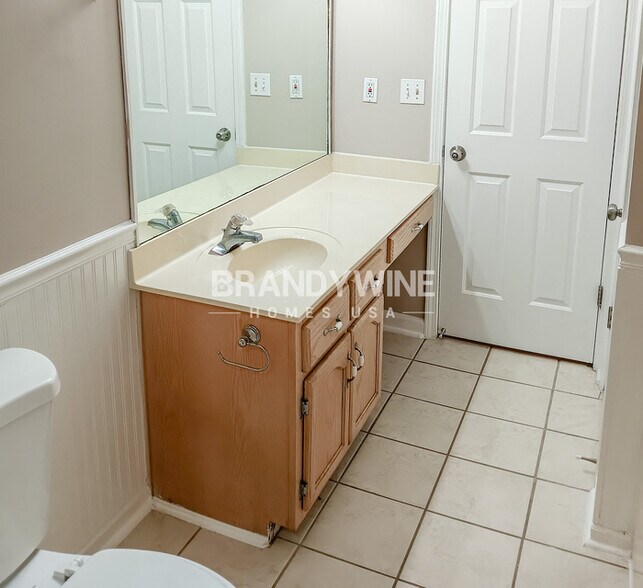 Building Photo - 5540 Dedo Cove
