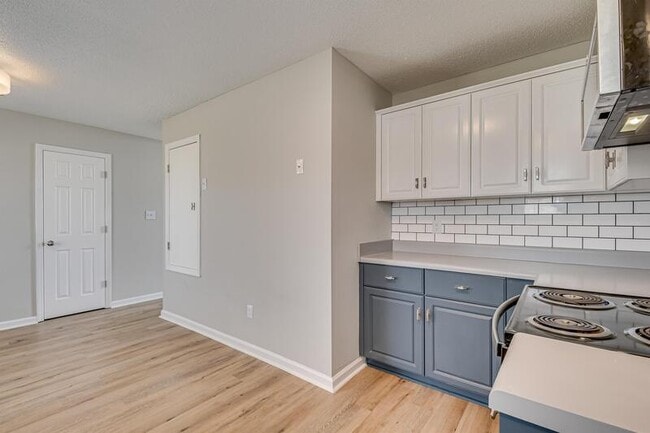 Building Photo - 3390 Monte Carlo Dr