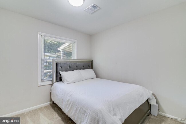 Building Photo - 314 Rivermont Dr