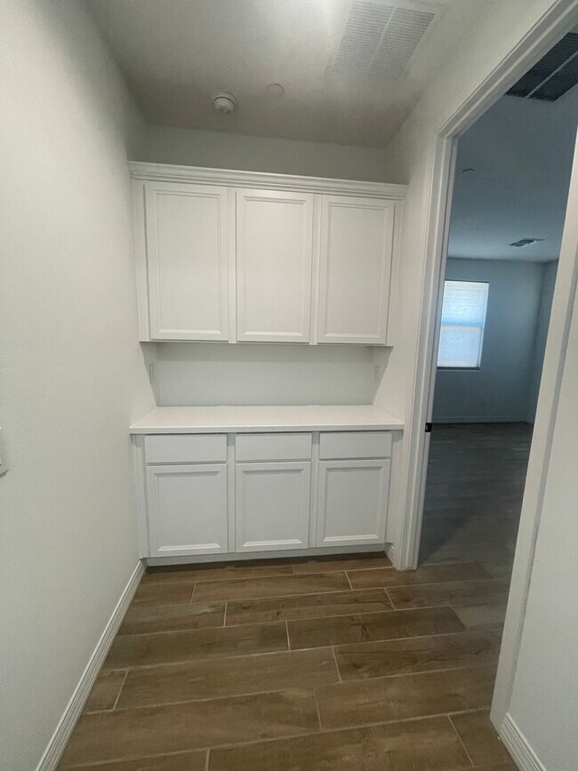 Building Photo - 13419 W Crimson Ter