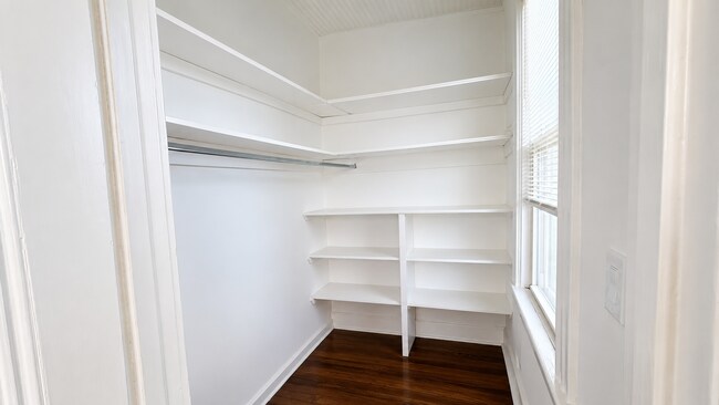 Building Photo - 3 S Eckar St