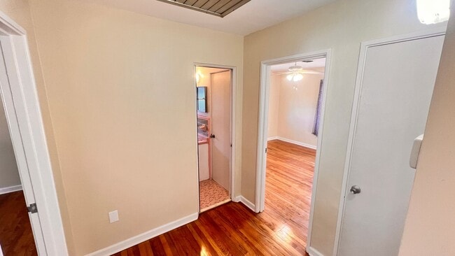 Building Photo - Charming 2-Bed Retreat in the Heart of Mount Dora! PRIME LOCATION! DONT MISS OUT!