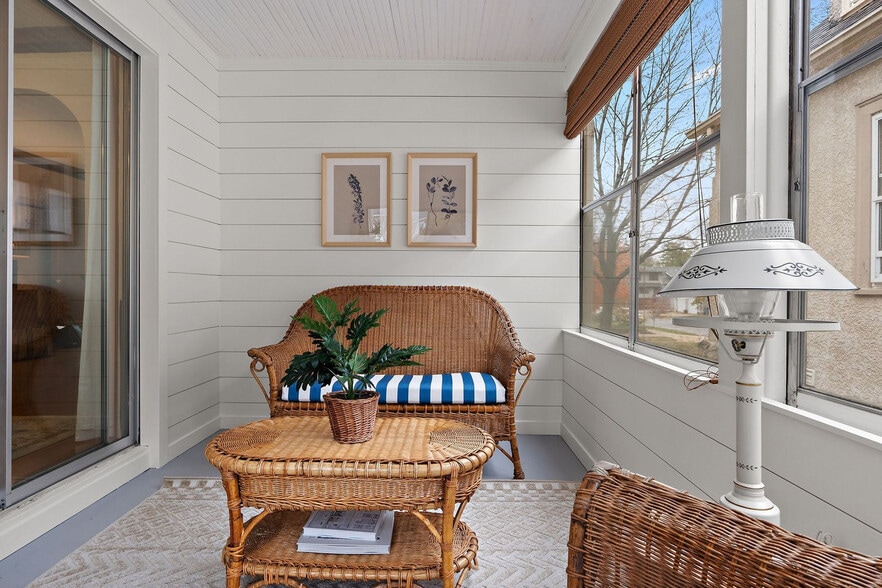 Building Photo - 5252 Drew Ave S