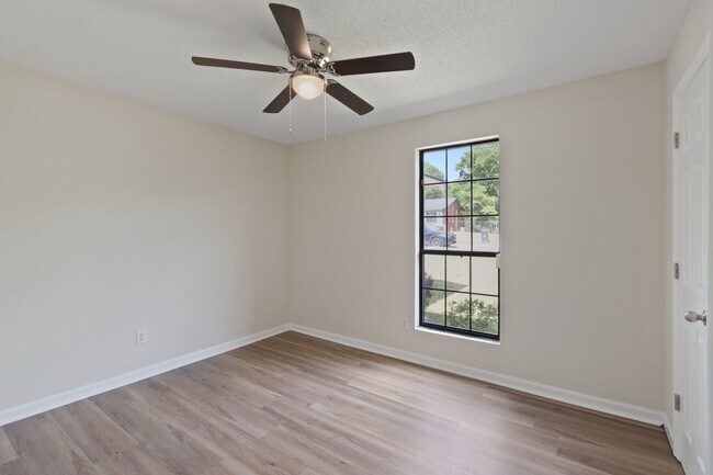 Building Photo - 4323 Woodvalley Pl