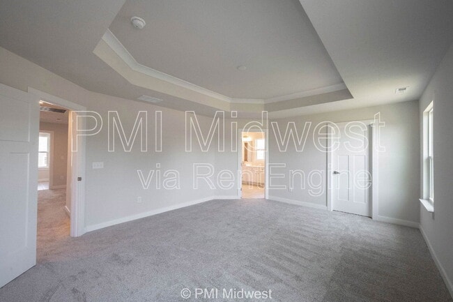 Building Photo - 581 Roosevelt St