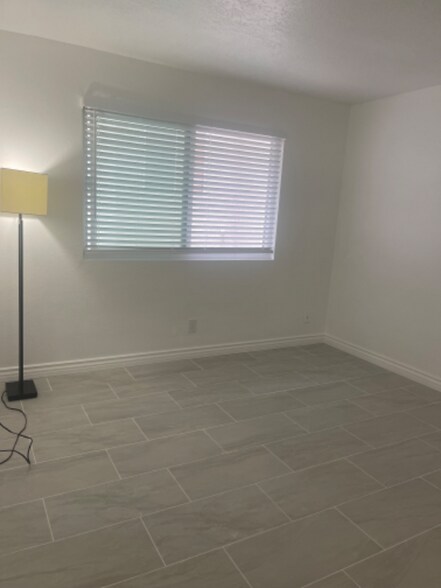 Building Photo - 16881 Sims Lane