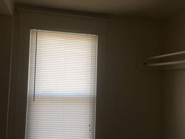 Building Photo - 3.5 bed house in Fulton Hill! Enjoy the beautiful neighborhood, central hvac, laundry, yard!