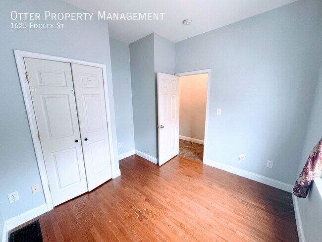 Building Photo - 1625 Edgley St
