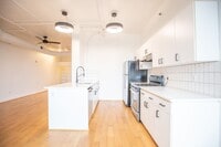 Building Photo - North Block Condo Available- Fully Remodeled Studio !