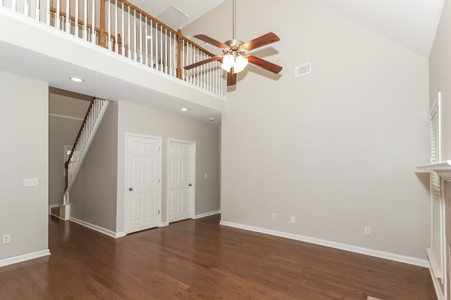Building Photo - 34 Cliffhaven Cir