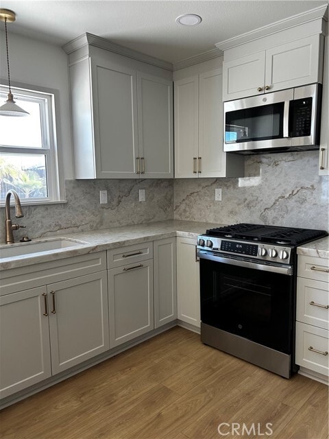 Building Photo - 717 Serpentine Dr