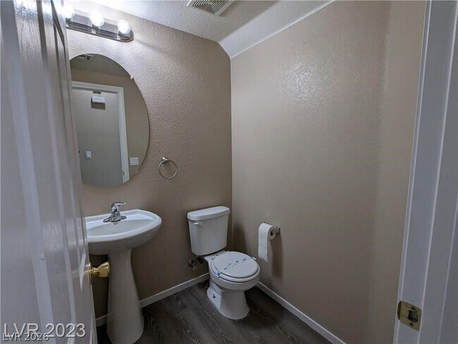 Building Photo - 6298 W Levi Ave