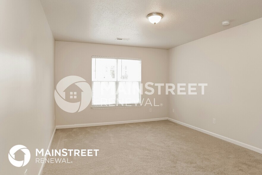 Building Photo - 4656 Chapel Ridge Dr