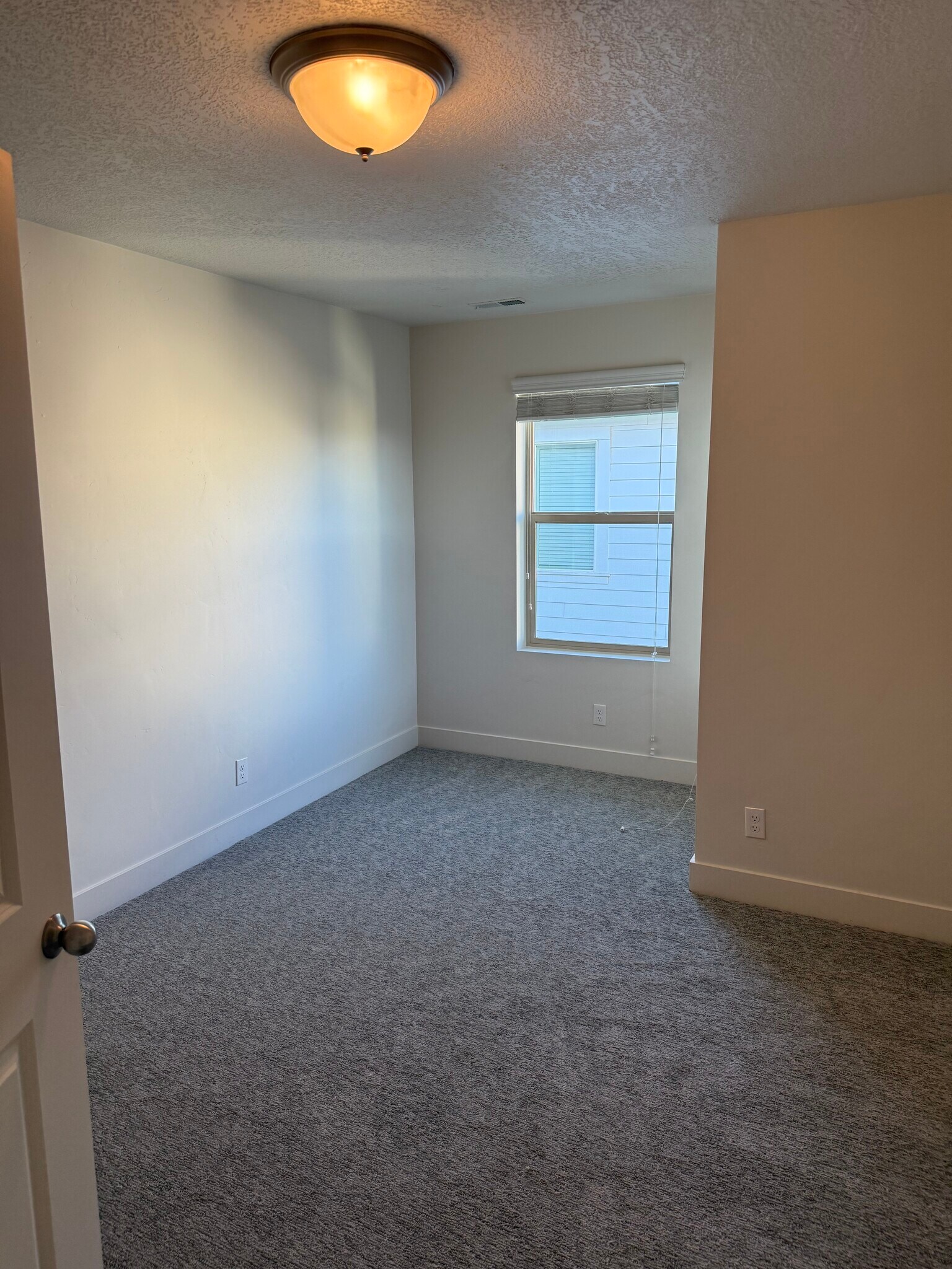 Building Photo - 2068 W Phillips St