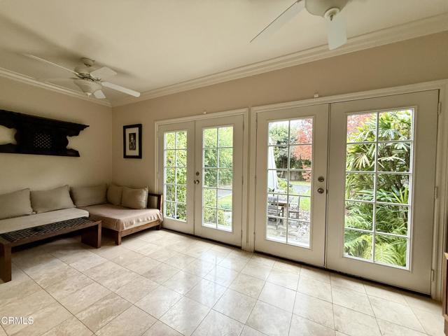 Building Photo - 1104 N Hidalgo Ave