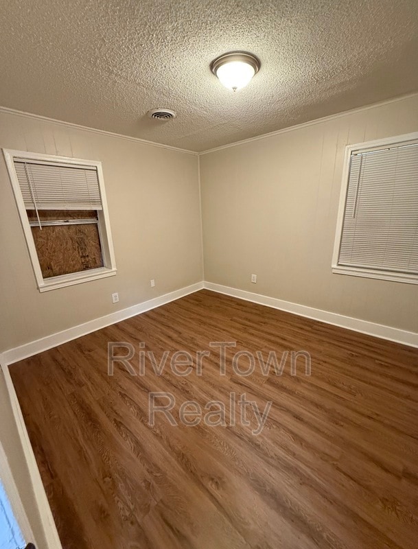 Building Photo - 192 Charter Ave