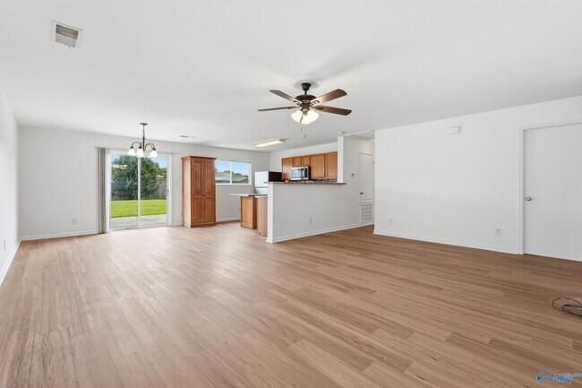 Building Photo - 15328 Mill Valley Dr