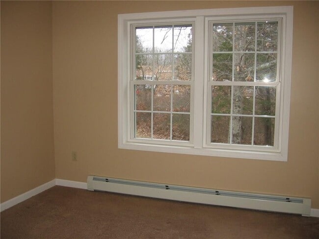 Building Photo - 6 Hide-A-Way