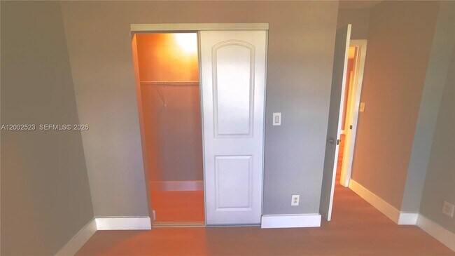 Building Photo - 200 S Birch Rd