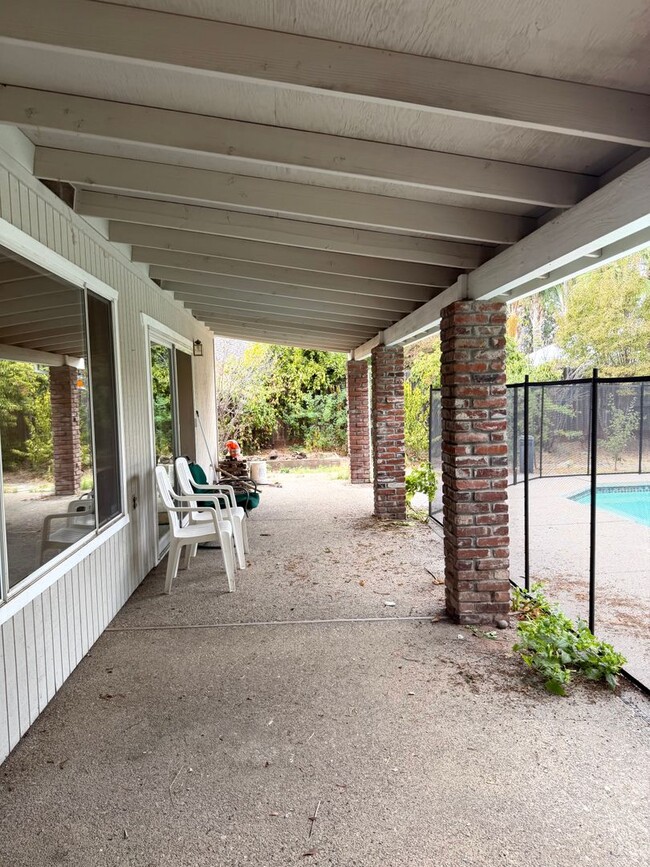 Building Photo - 5523 Freeman Cir