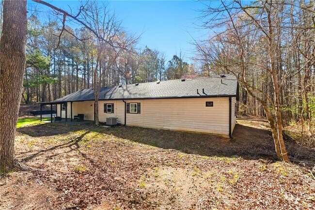 Building Photo - 5785 Woodruff Rd