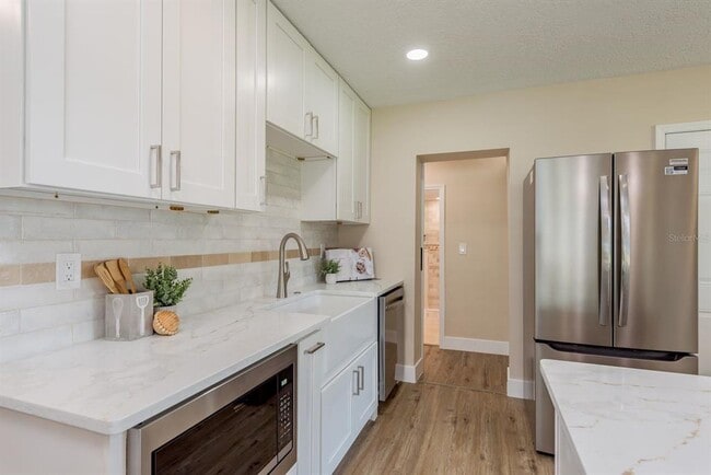 Building Photo - 2480 Del Rio Way