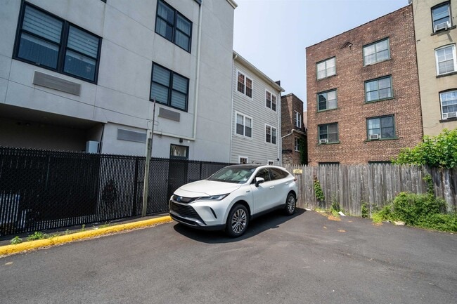 Building Photo - 364 1st St