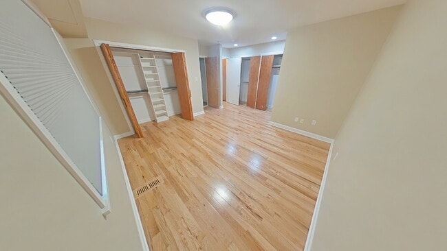 Building Photo - "Spacious 4-Bedroom Gem with 3 Full Baths ...