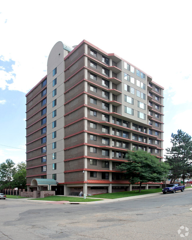 Primary Photo - Walsh Manor Apartments