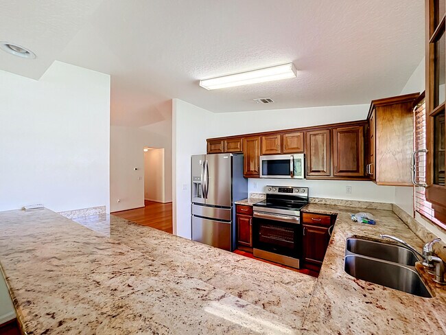 Building Photo - 6416 Las Palmas Way