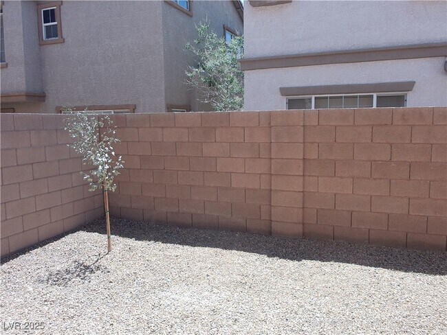 Building Photo - 8643 Rowland Bluff Ave