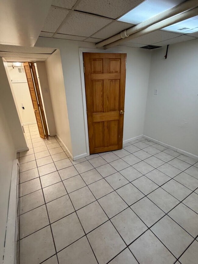 Building Photo - 450 S 18th St