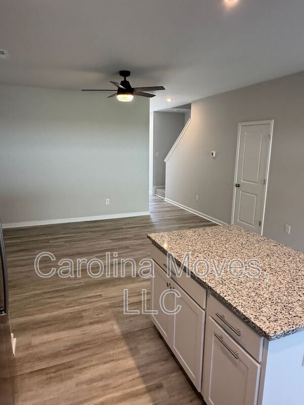 Building Photo - 171 Randwick Ln