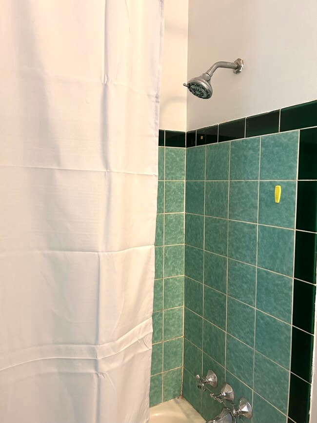 Building Photo - 4462 Lockwood Blvd