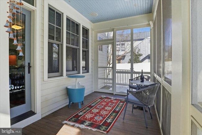 Building Photo - 511 N Fillmore St