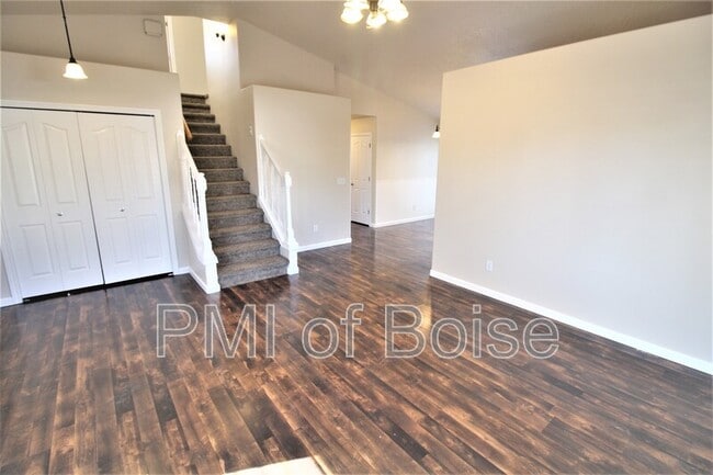 Building Photo - 6480 E Shellbrook Dr