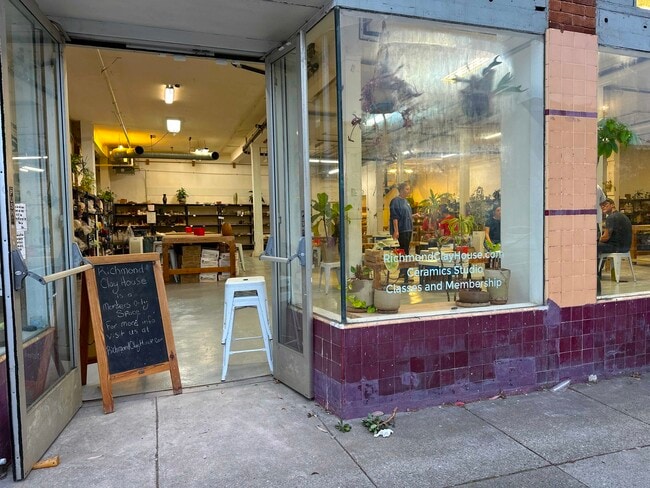 Building Photo - 285 12th Ave