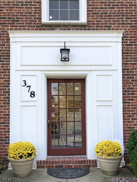 Building Photo - 378 Claremont Ave