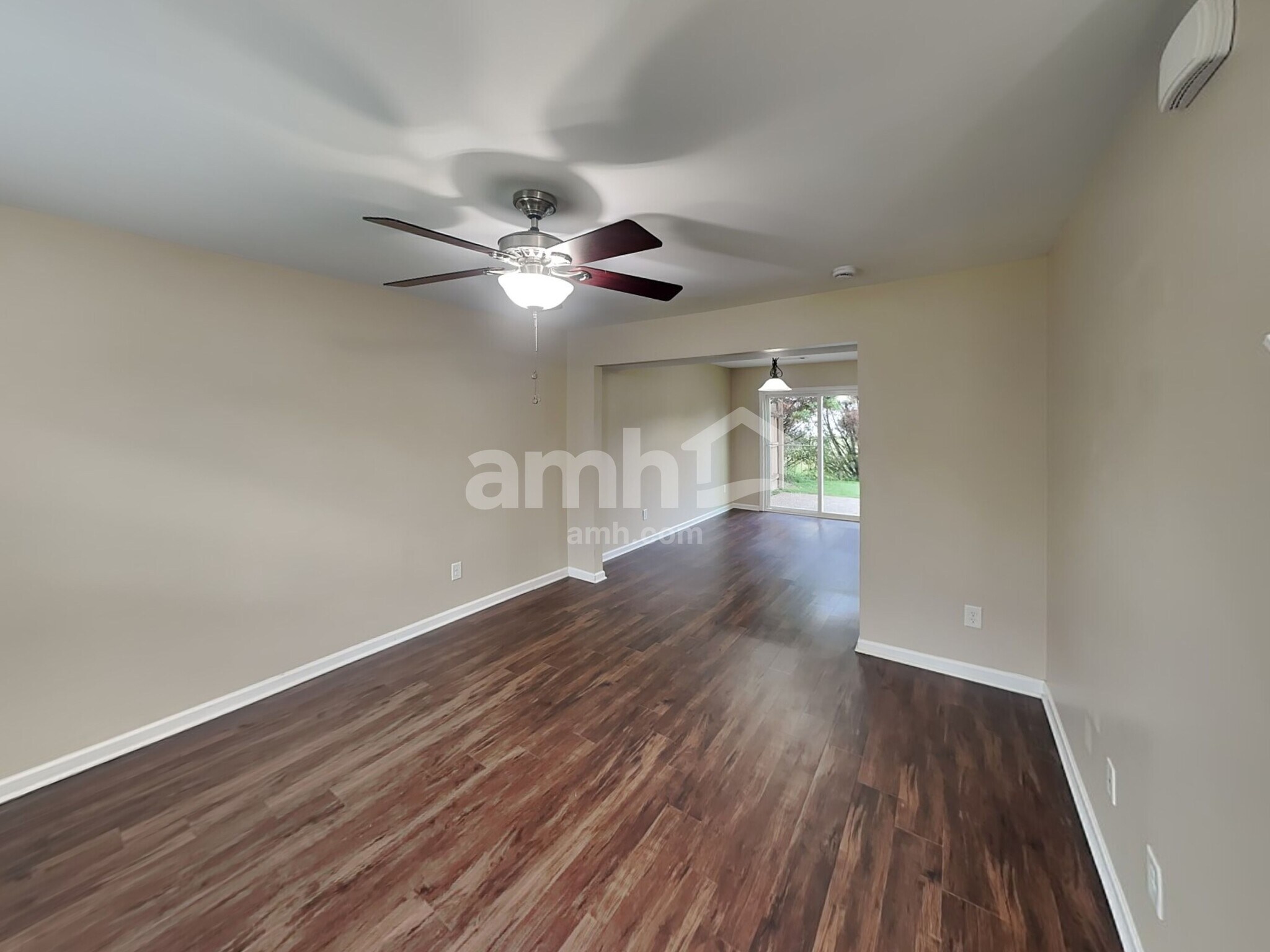 Building Photo - 1028 Daniel Ln