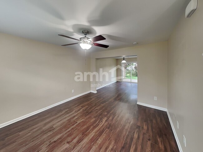 Building Photo - 1028 Daniel Ln