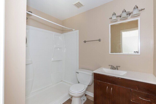 Building Photo - 304 Providence Hall Dr